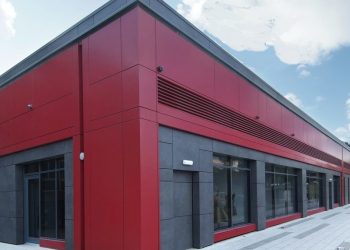 مقایسه ورق کامپوزیت با سایر مصالح ساختمتانی: کدام یک بهتر است؟